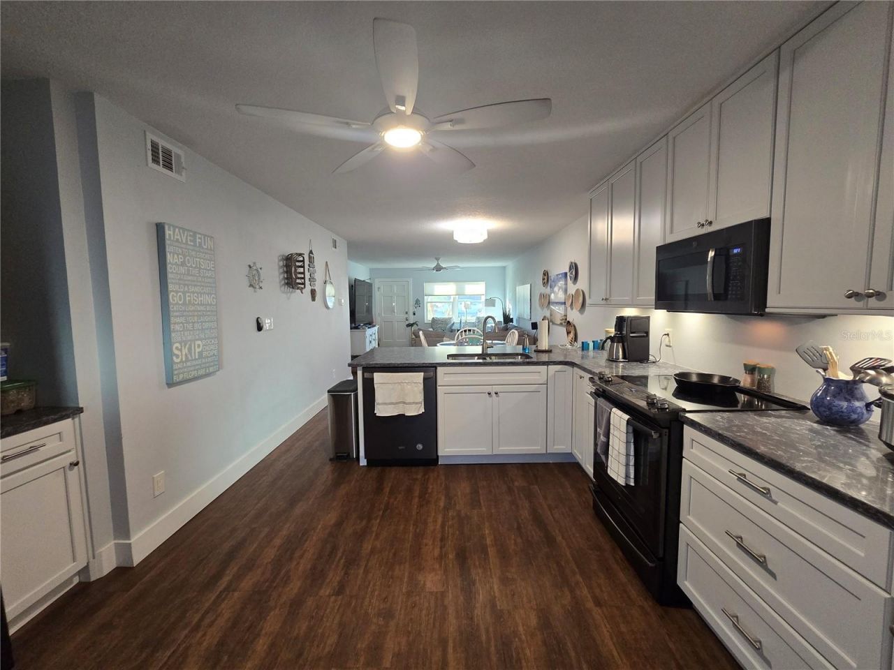 211 Pasadena Avenue N, Unit 107, Saint Petersburg, FL 33710 Photo