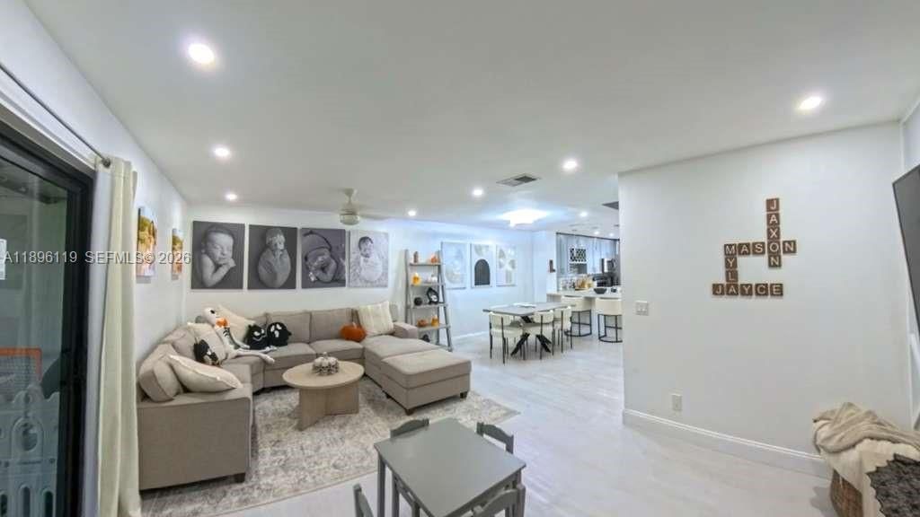 9441 NW 15th St, Unit 232, Pembroke Pines, FL 33024 Photo