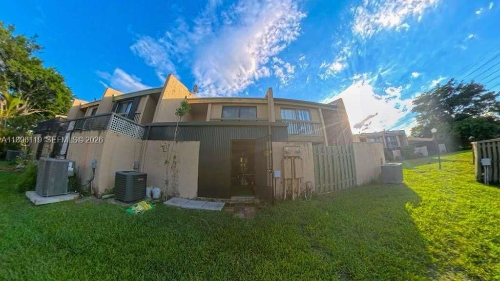 9441 NW 15th St, Unit 232, Pembroke Pines, FL 33024 Photo