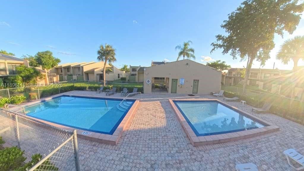 9441 NW 15th St, Unit 232, Pembroke Pines, FL 33024 Photo