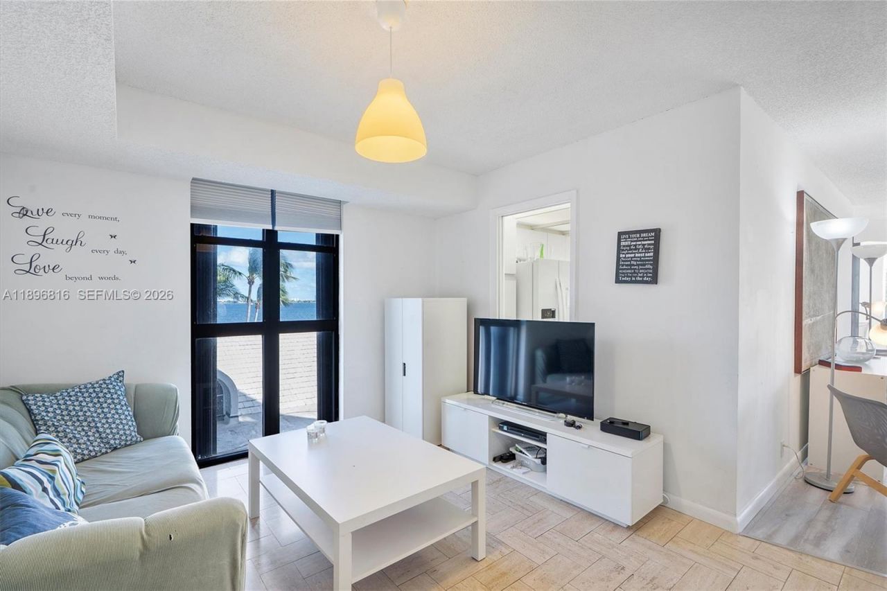 4000 Towerside Ter, Unit 402, Miami, FL 33138 Photo