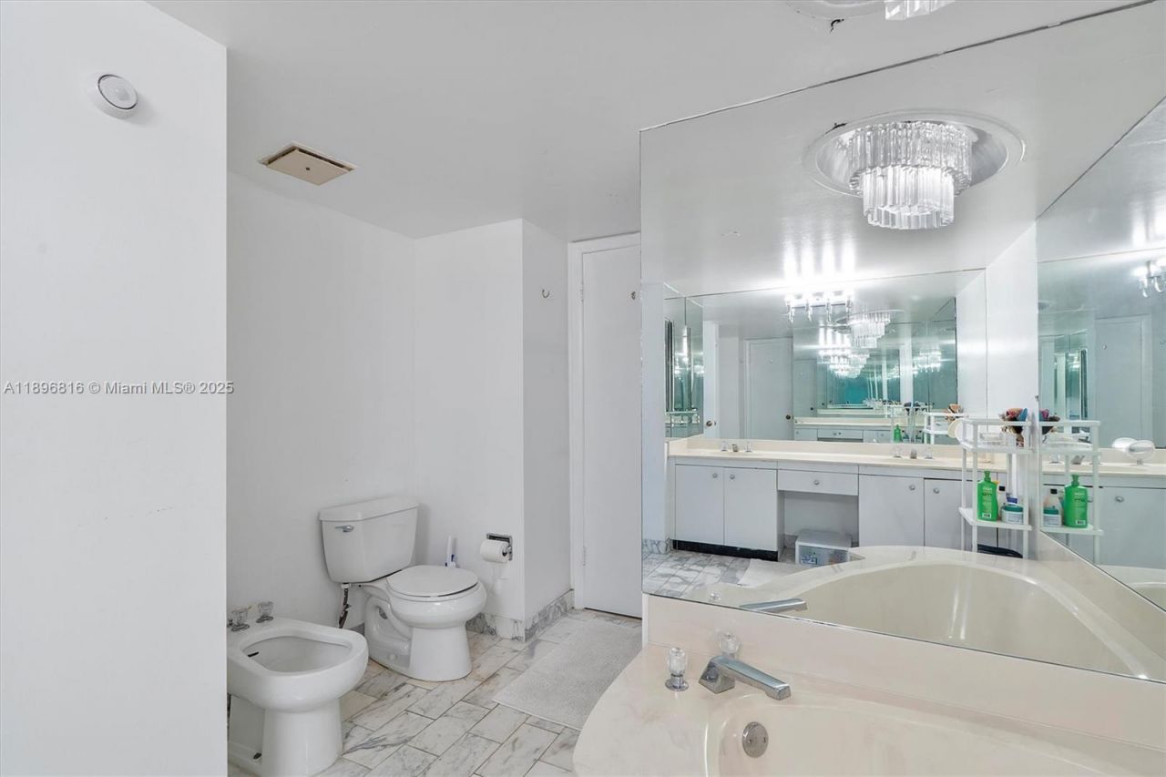 4000 Towerside Ter, Unit 402, Miami, FL 33138 Photo
