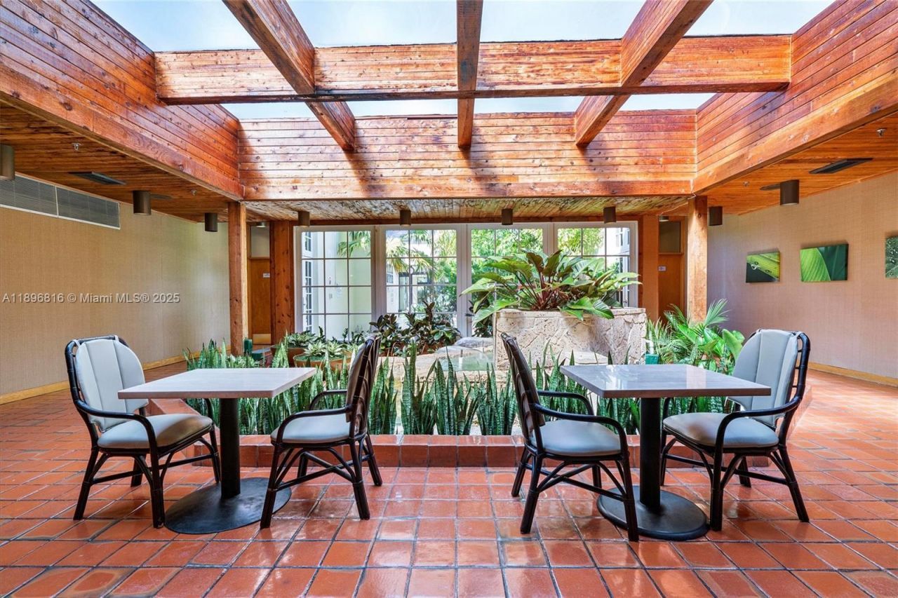 4000 Towerside Ter, Unit 402, Miami, FL 33138 Photo