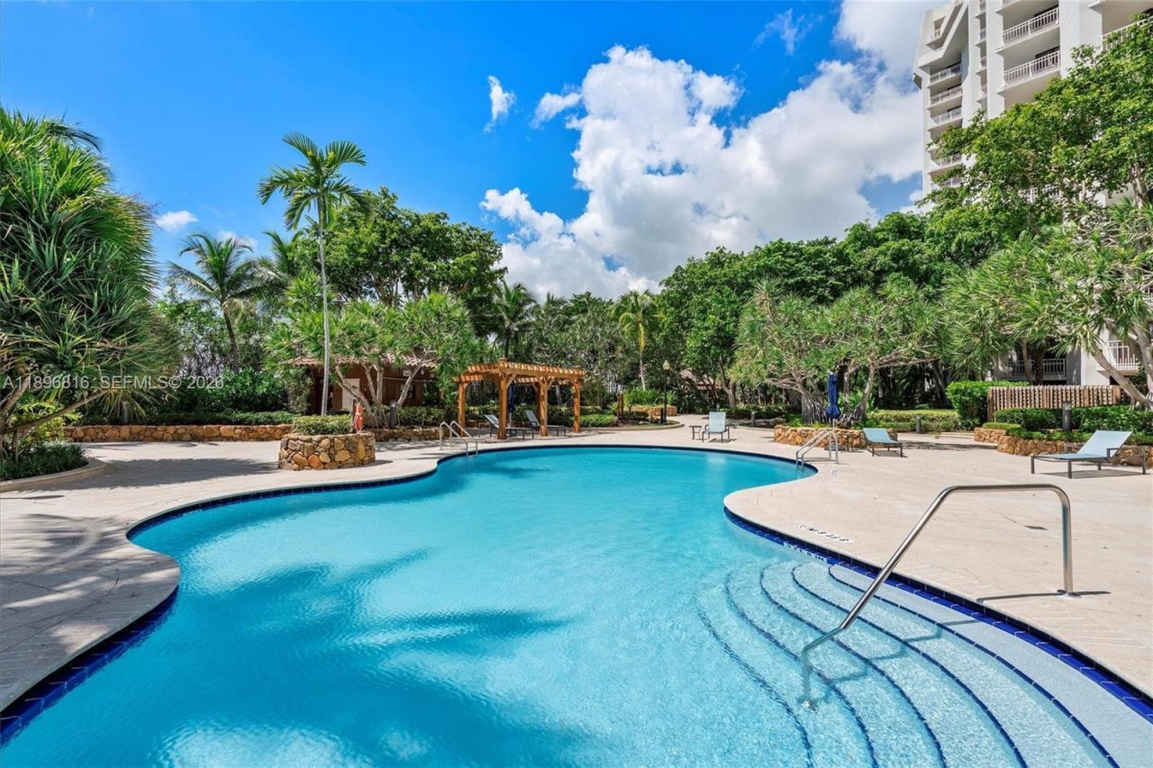 4000 Towerside Ter, Unit 402, Miami, FL 33138 Photo