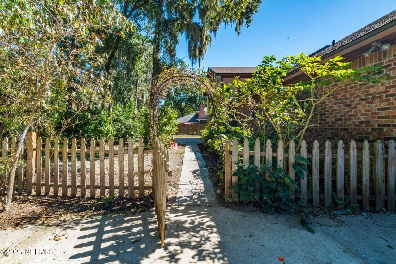 5477 Brightwater Lane, Jacksonville, FL 32277 Photo