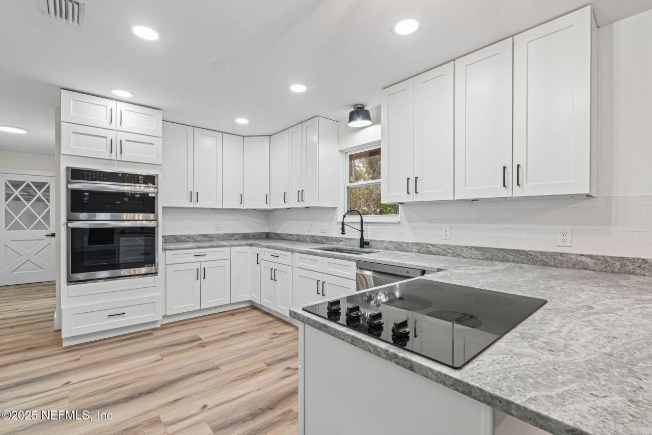5477 Brightwater Lane, Jacksonville, FL 32277 Photo