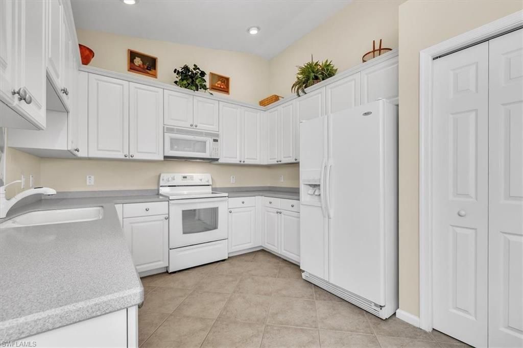 3080 Meandering Way, Unit 202, Fort Myers, FL 33905 Photo