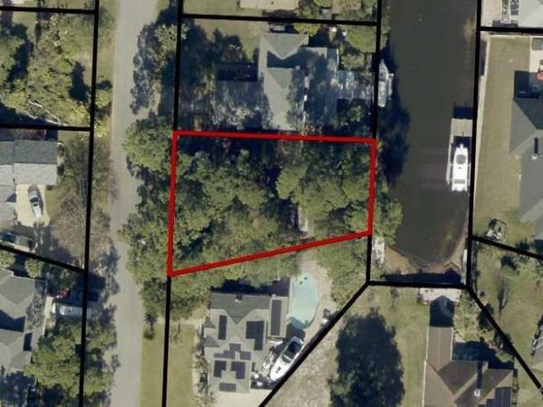 1604 Mauna Kea Ct, Gulf Breeze, FL 32563