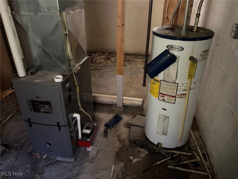 7808 Force Avenue, Cleveland, OH 44105 Photo 24