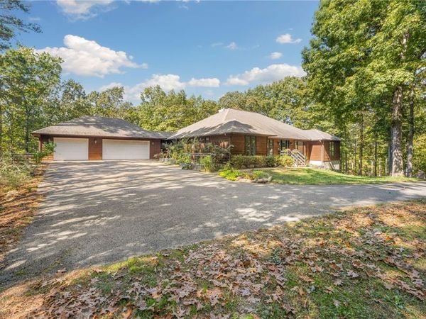 8191 Forest Hills Drive , Rogers, AR 72756