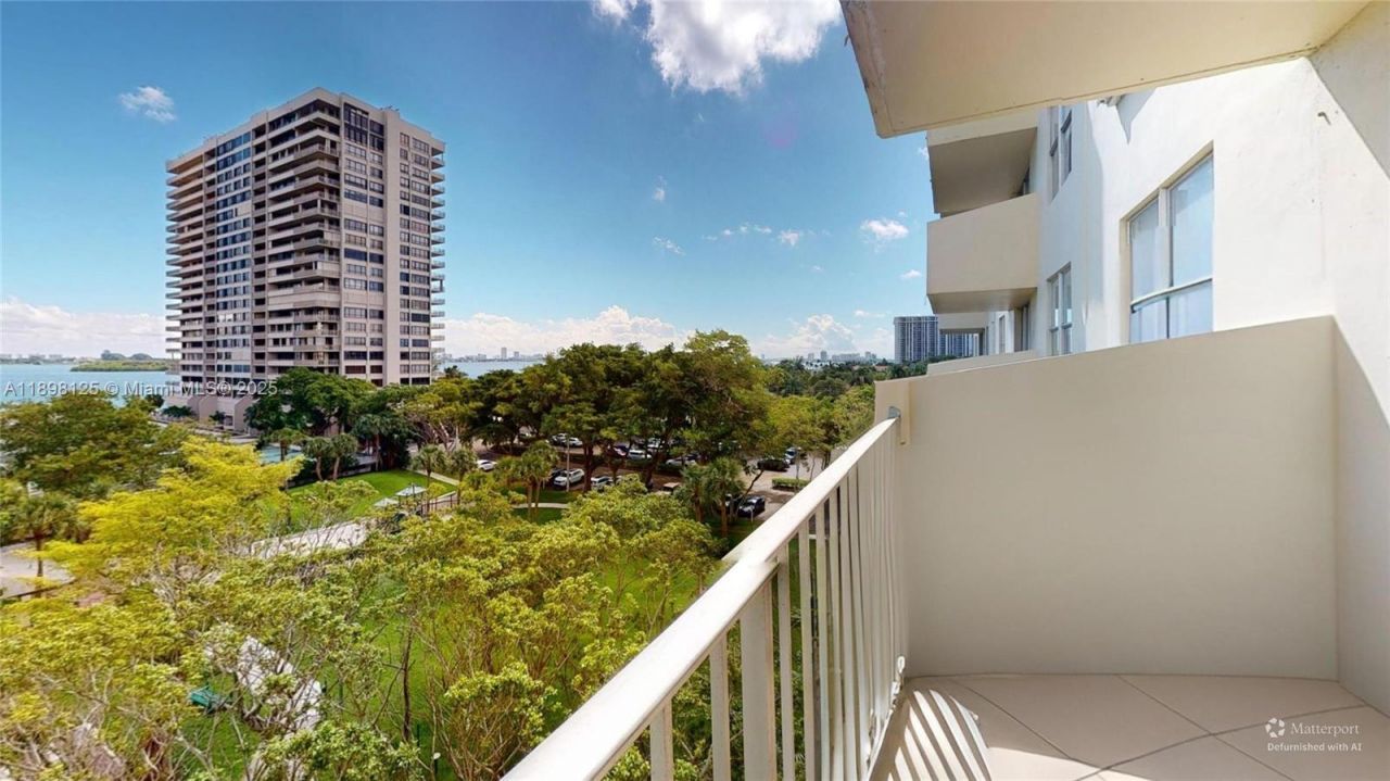11111 Biscayne Blvd, Unit 6A, Miami, FL 33181 Photo