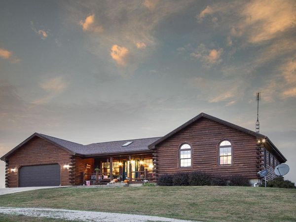 1066 County Road 1150 N Road, Henry, IL 61537