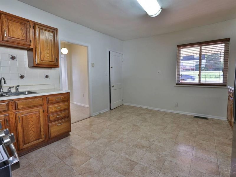 502 Marion Road, Woodlawn, OH 45215 Photo 16