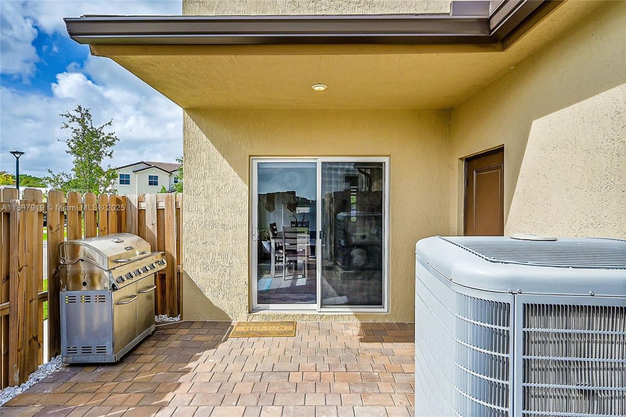 14832 SW 265th St, Homestead, FL 33032 Photo