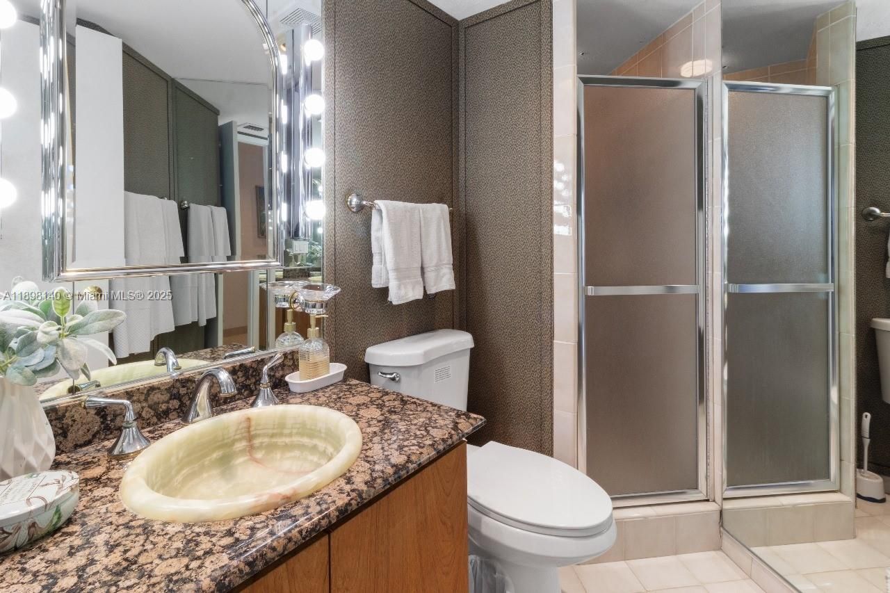 520 Brickell Key Dr, Unit A1616, Miami, FL 33131 Photo