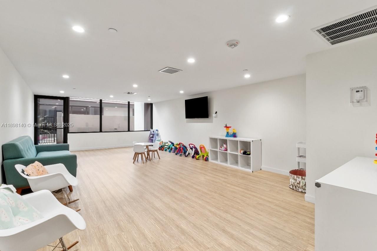 520 Brickell Key Dr, Unit A1616, Miami, FL 33131 Photo