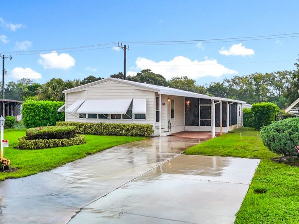 7335 SE Independence Avenue, Hobe Sound, FL 33455