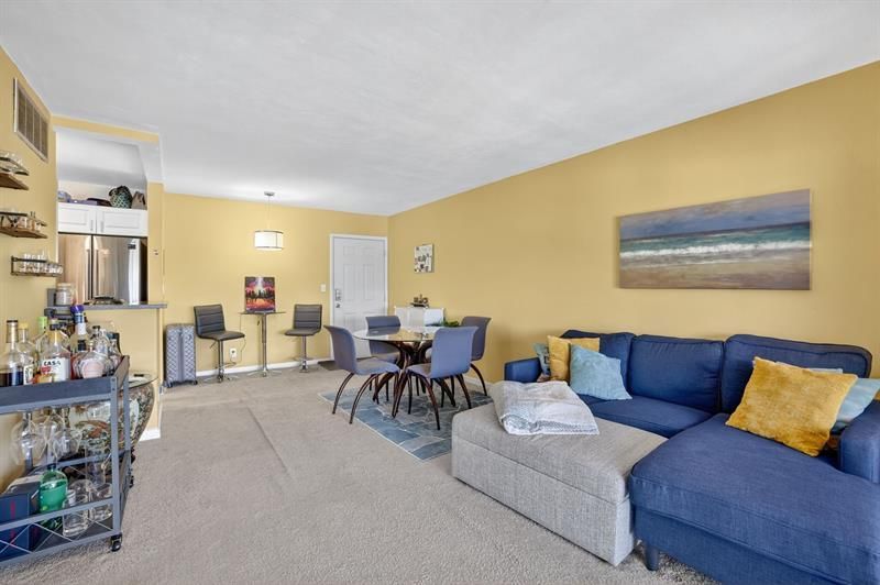 3040 NE 16th Ave, Unit 411, Oakland Park, FL 33334 Photo