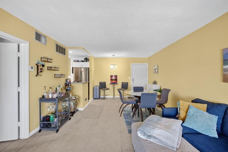 3040 NE 16th Ave, Unit 411, Oakland Park, FL 33334 Photo