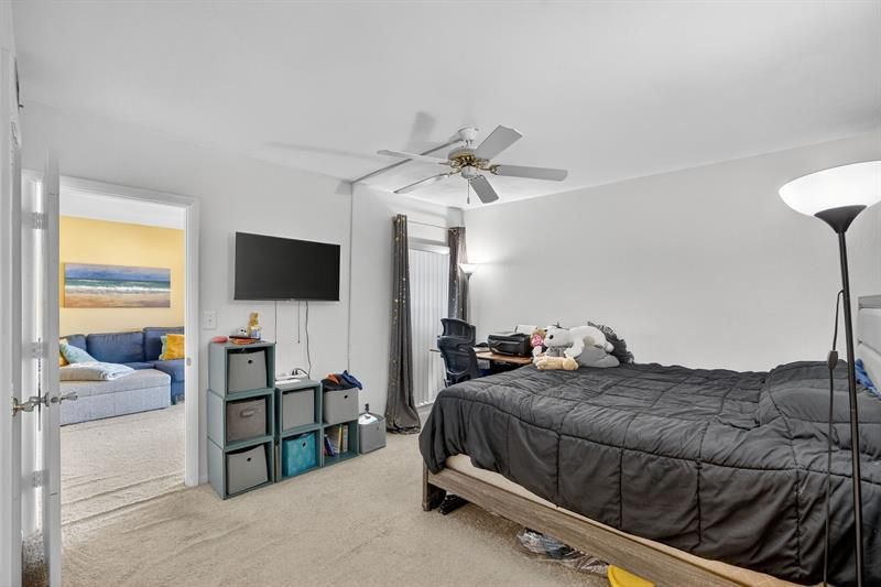 3040 NE 16th Ave, Unit 411, Oakland Park, FL 33334 Photo