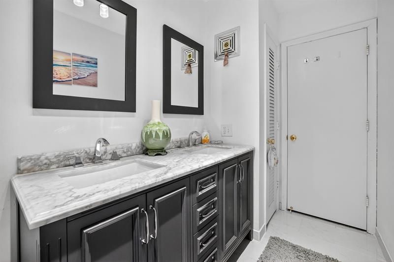 3040 NE 16th Ave, Unit 411, Oakland Park, FL 33334 Photo