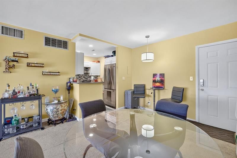 3040 NE 16th Ave, Unit 411, Oakland Park, FL 33334 Photo