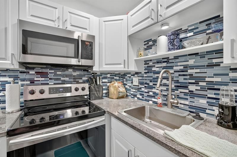 3040 NE 16th Ave, Unit 411, Oakland Park, FL 33334 Photo