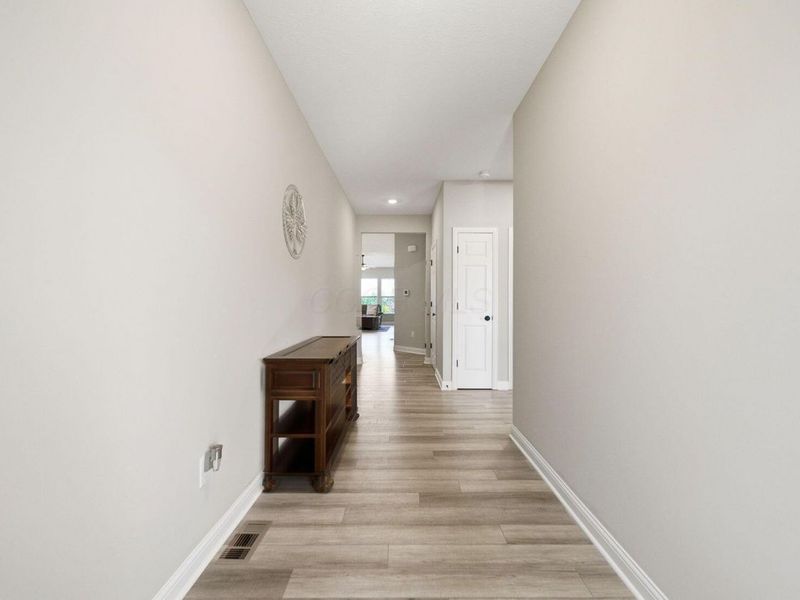 438 Bethpage Boulevard, Commercial Point, OH 43116 Photo 5