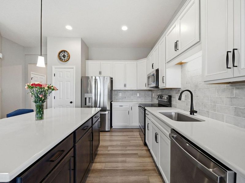 438 Bethpage Boulevard, Commercial Point, OH 43116 Photo 8