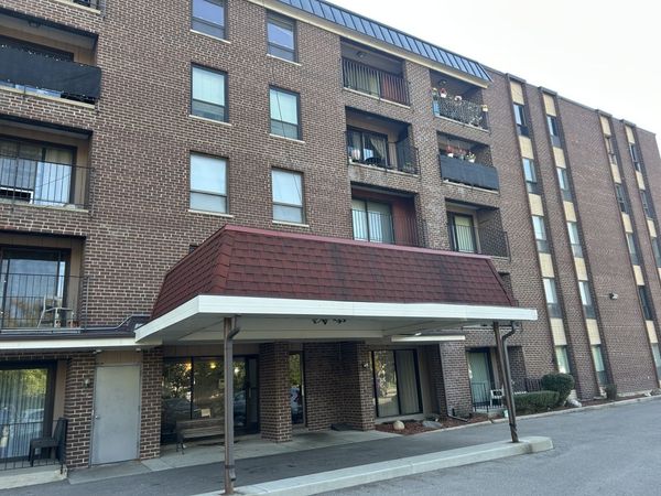 Unit 3J, Morton Grove, IL 60053