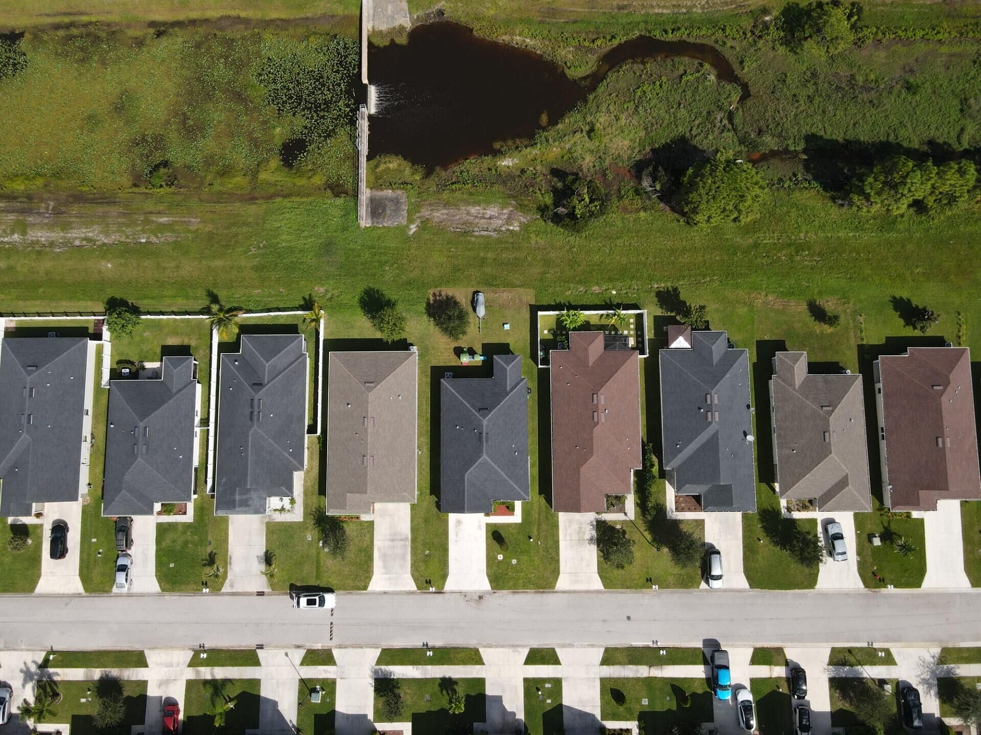 5565 NW Pine Trail Circle, Port Saint Lucie, FL 34983 Photo