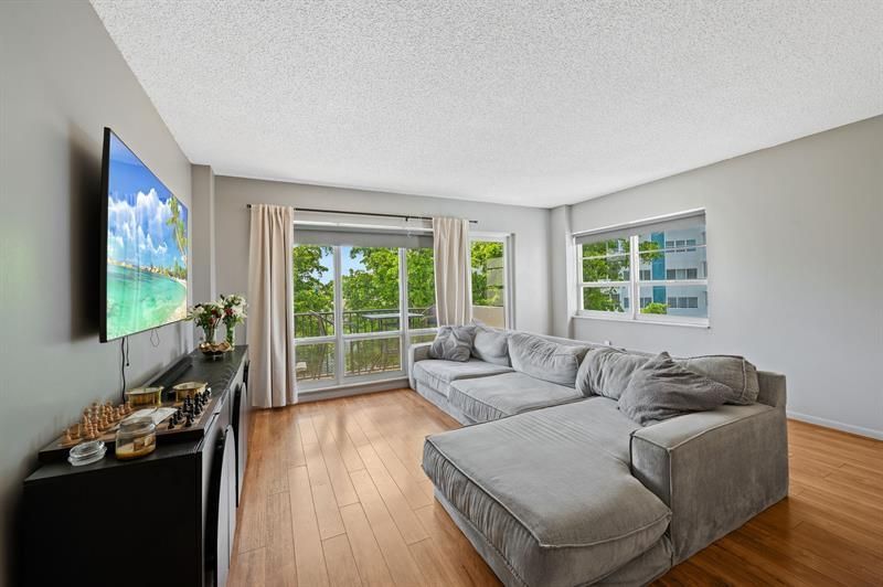 340 Sunset Drive, Unit 401, Fort Lauderdale, FL 33301 Photo