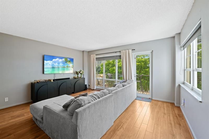 340 Sunset Drive, Unit 401, Fort Lauderdale, FL 33301 Photo