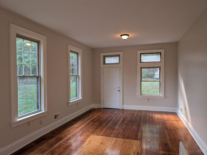 2564 Linden Street, Cincinnati, OH 45225 Photo 2