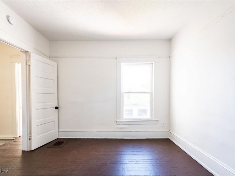 3300 W 98th Street, Cleveland, OH 44102 Photo 8