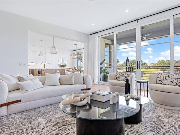 350 N O Connor Ridge Boulevard, Unit 14, Irving, TX 75038