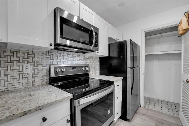 301 Croton Avenue, Unit 302, Lantana, FL 33462 Photo