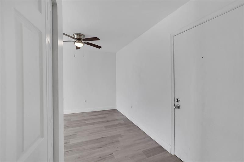 301 Croton Avenue, Unit 302, Lantana, FL 33462 Photo