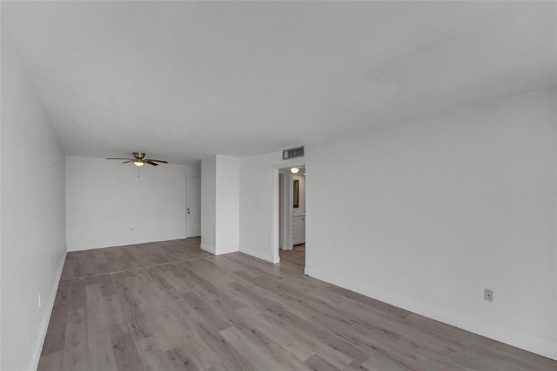 301 Croton Avenue, Unit 302, Lantana, FL 33462 Photo
