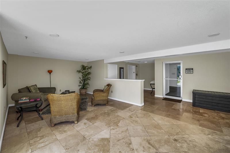 301 Croton Avenue, Unit 302, Lantana, FL 33462 Photo