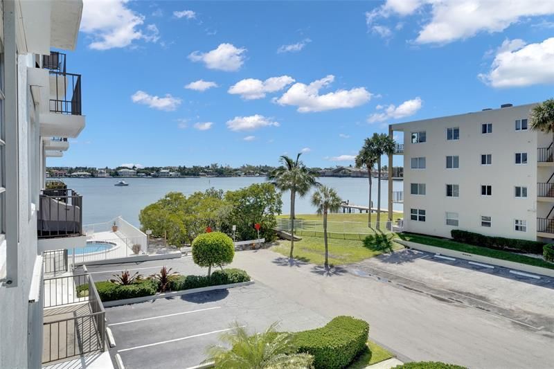 301 Croton Avenue, Unit 302, Lantana, FL 33462 Photo