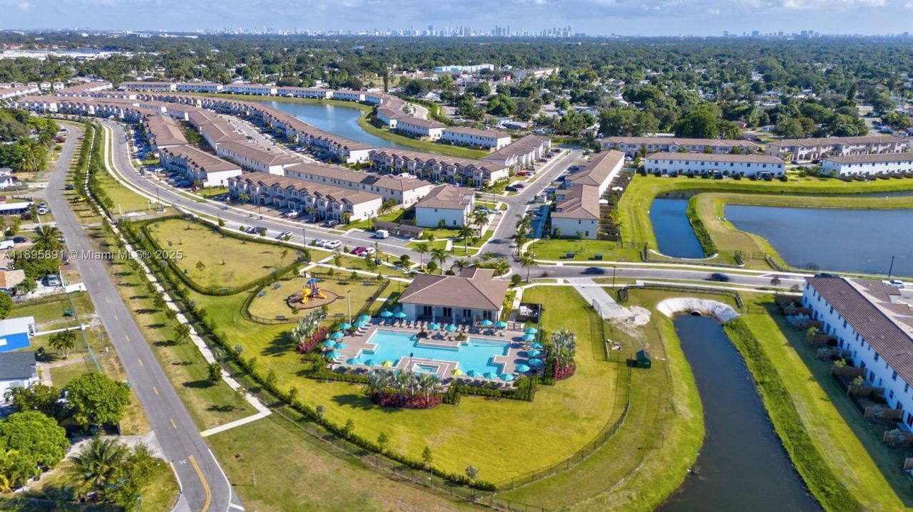 12445 NW 23rd Ct, Miami, FL 33167 Photo