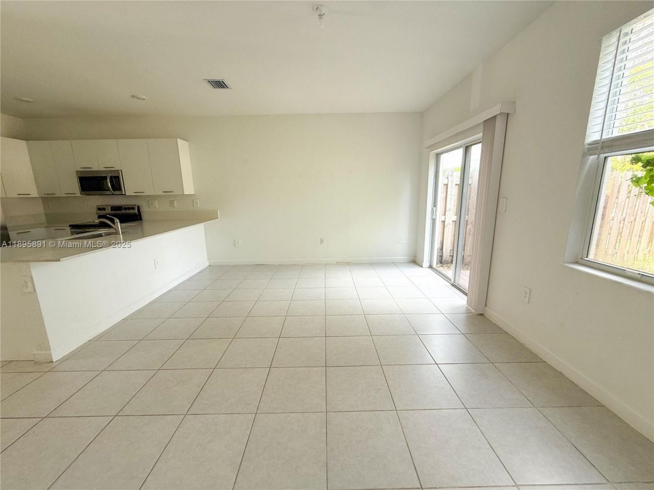 12445 NW 23rd Ct, Miami, FL 33167 Photo