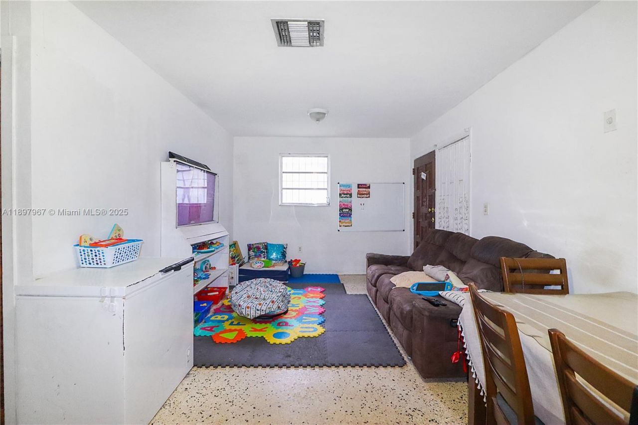 333 SW 30th Ave, Miami, FL 33135 Photo