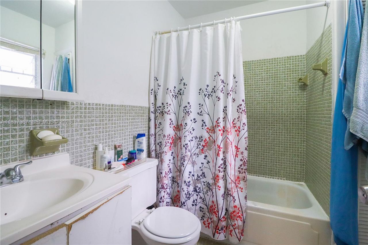 333 SW 30th Ave, Miami, FL 33135 Photo