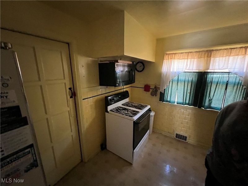 4019 Okalona Road, South Euclid, OH 44121 Photo 8