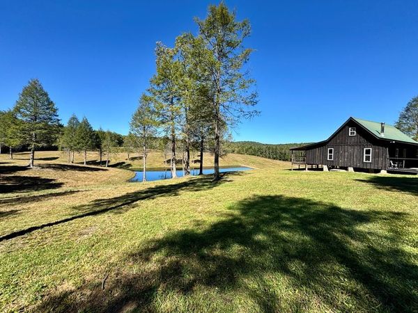 4832 Lovejoy Rd, Crawford, TN 38554