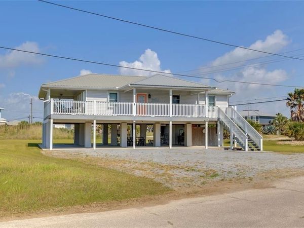 111 Ponce De Leon Court, Dauphin Island, AL 36528