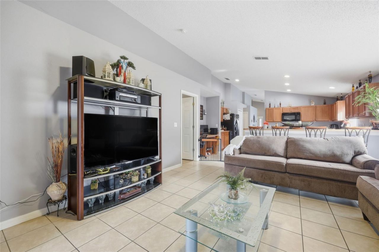 2219 Merry Rd, Tavares, FL 32778 Photo