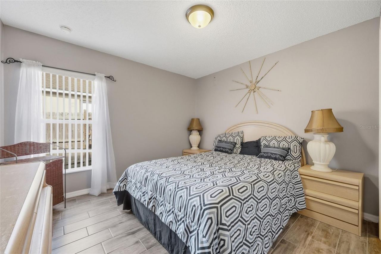 2219 Merry Rd, Tavares, FL 32778 Photo